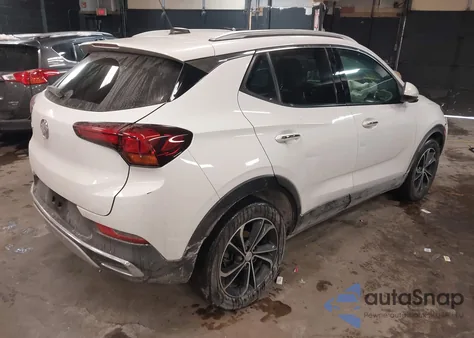 2021 Buick Encore Gx Fwd Essence z USA, uszkodzony, nr VIN KL4MMFSL1MB103237